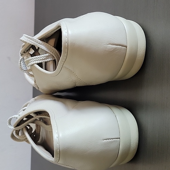 Soft Spots Beige Tie Up Comfort Shoes Women Size 8 - Picture 4 of 7